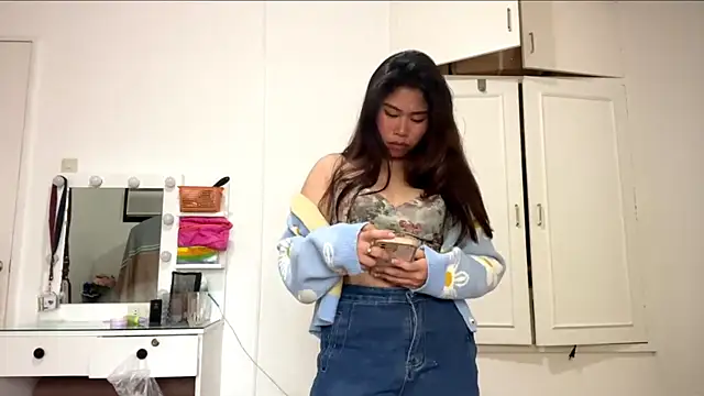 CathleenLaurole live