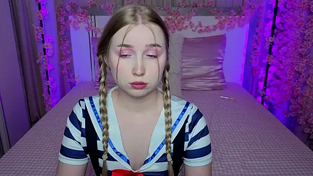 LilyStarlight live