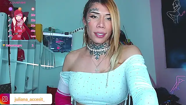 caroline_cossei live