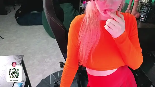 Maya_Viola live