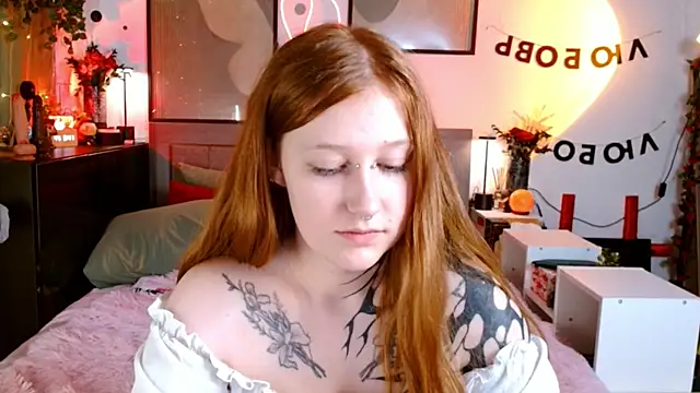 Ayla_Hicks live