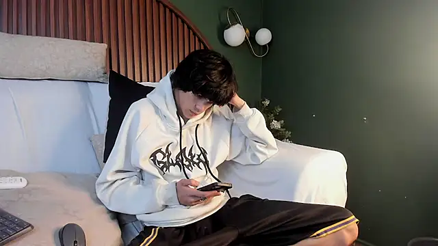 Diamond_twink live