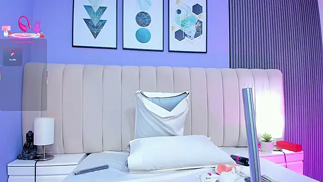 leela_ray live