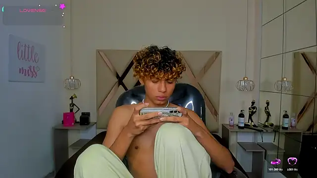 Anyelo_Twink live