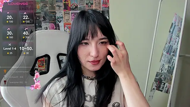 AliceeinWonderlanddd live
