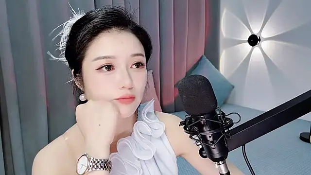 Momo-Wow live