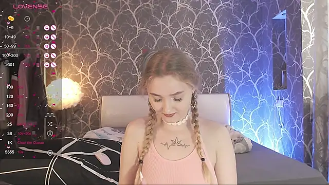 MiaMiaMeow live