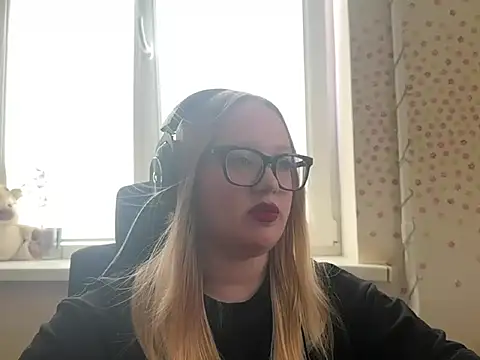 TashaDarm live