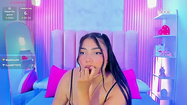 ArianaRougee live