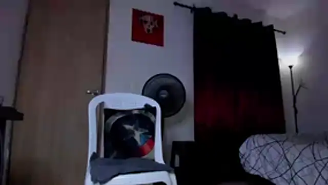 Cloudy_pigDude live