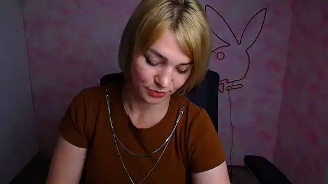 CuttieEmma live
