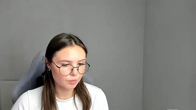 Regina_cute_ live