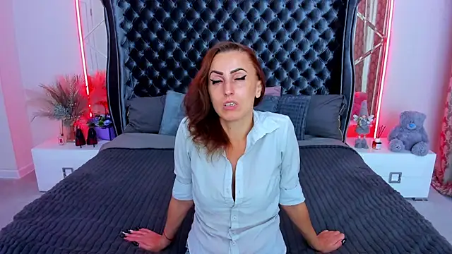 Rebecca_Diamond live