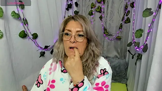 RebeccaThompson live