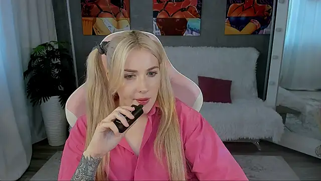 AmaliaWinslet live