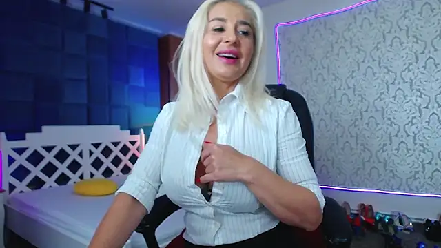 MissKora live