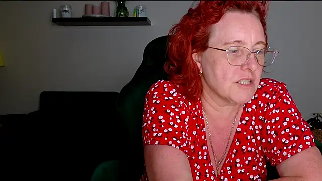 JoannaAndNeighbour live