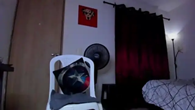 Cloudy_pigDude live