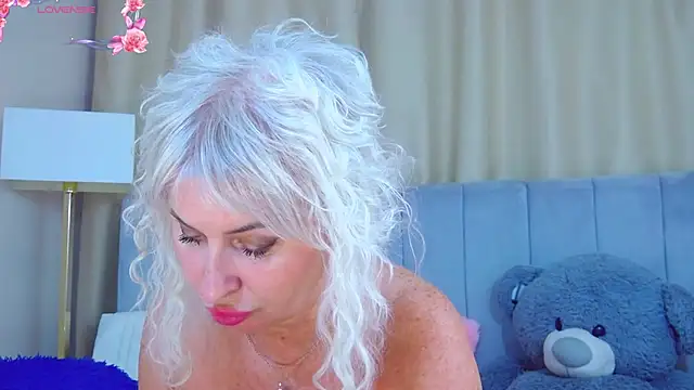 Barbie_Blond_ live
