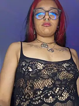 carolinerue live
