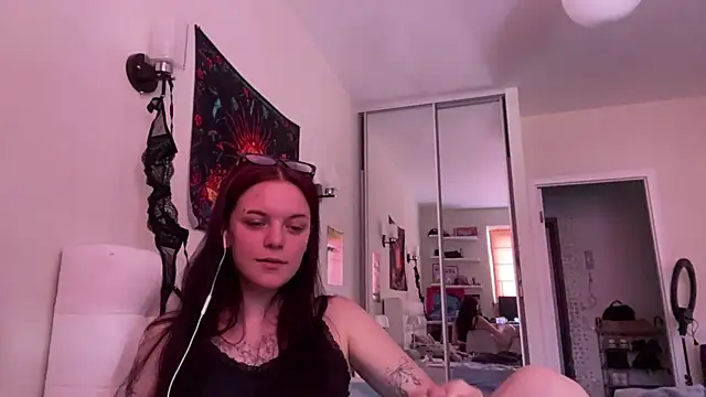 AudriaCriner live