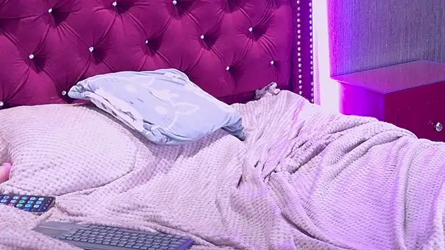 Kiara_layla live