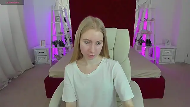 Alina_Blonde live