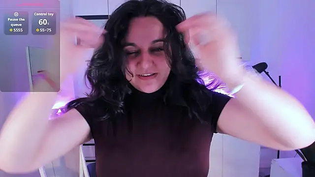 Stella_Qutie live