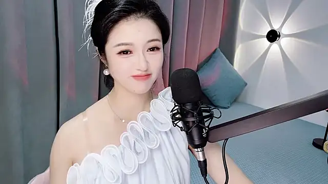Momo-Wow live
