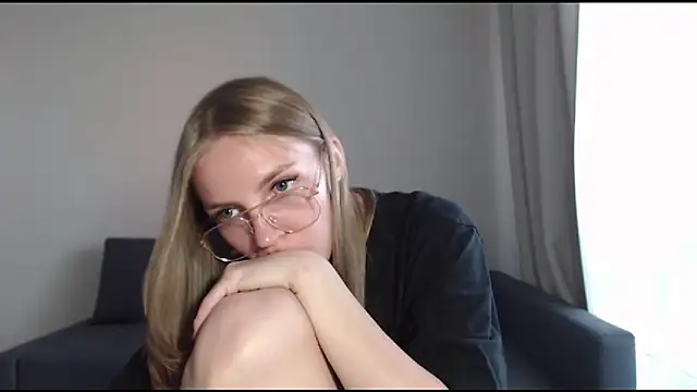 HitGyrl live