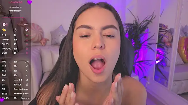 Aleejaa__ live