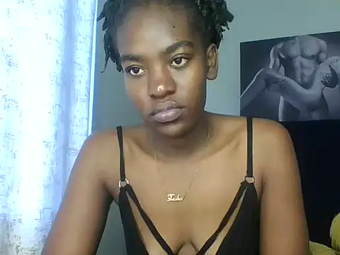 Lola_Allure live