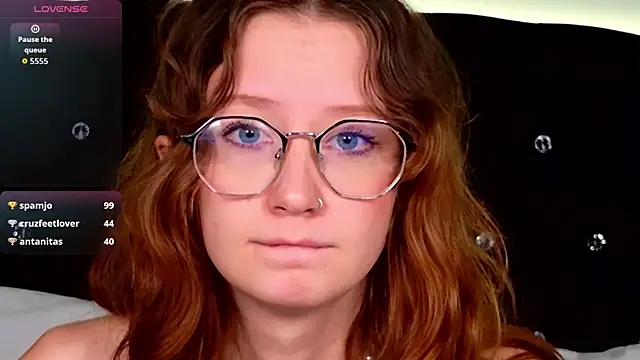 AmelieViolet live