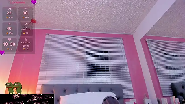 01_ashley live
