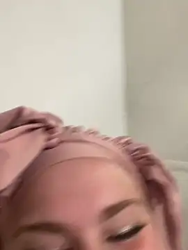 Prettypinkisland live