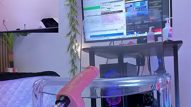 Lily_Cole27 live