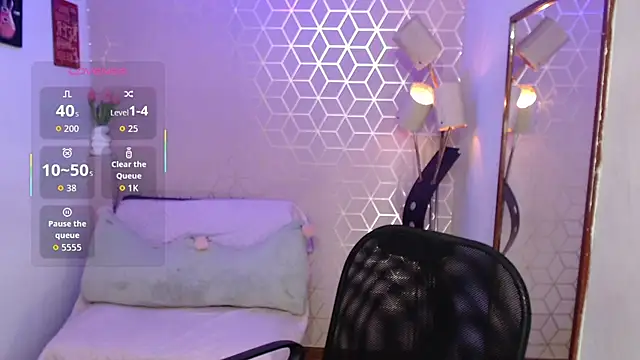 Victoria_Pivet live