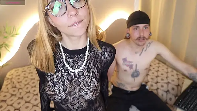 Sophi_and_Dereck live