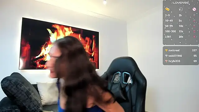 Emma_Mendozaa live