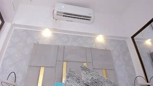 Camilaa_Sanchez_ live