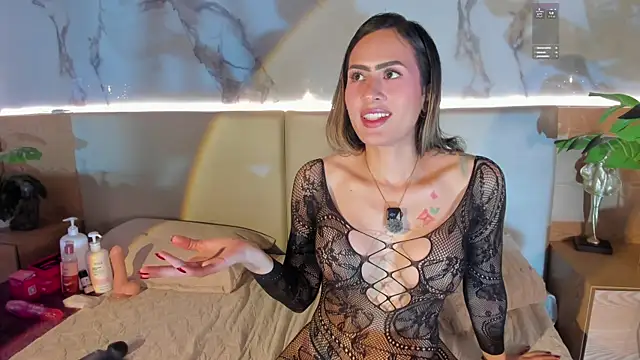 Sienna_Bellucci1 live