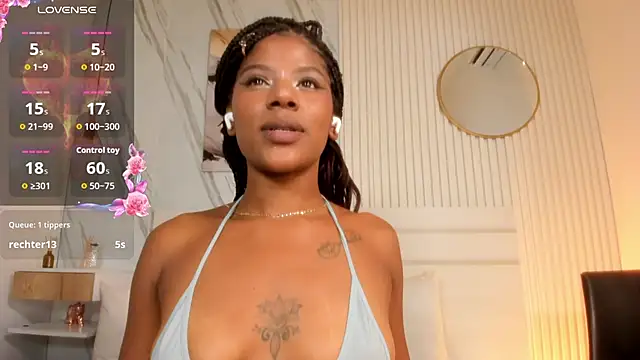 Afro_Luna live