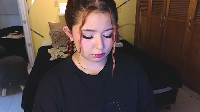attenea_cutte live