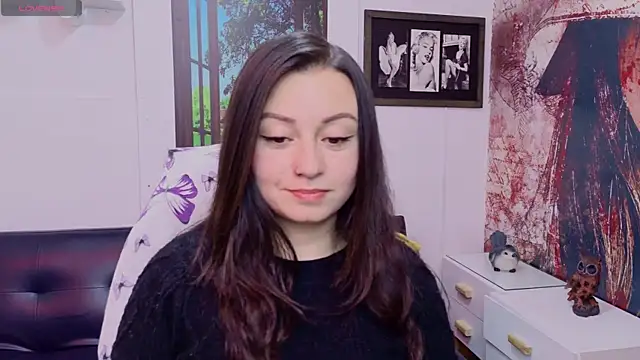 Eva_Roussell live