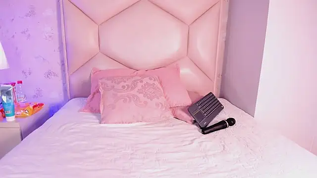 Nasly_Moore live