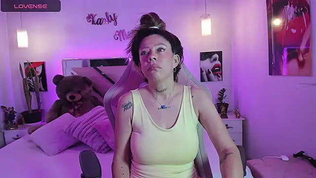 Karly_moon live