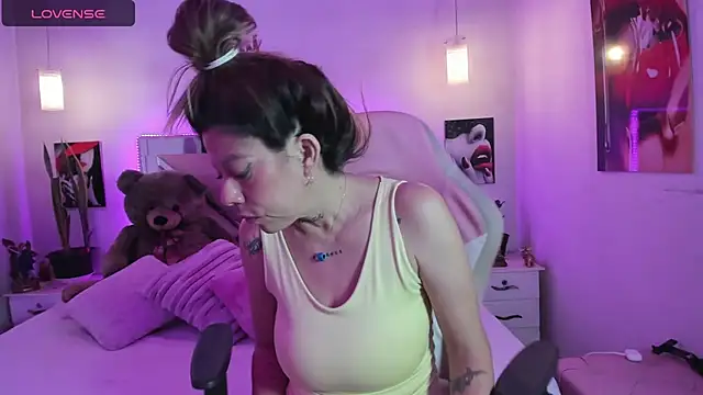 Karly_moon live