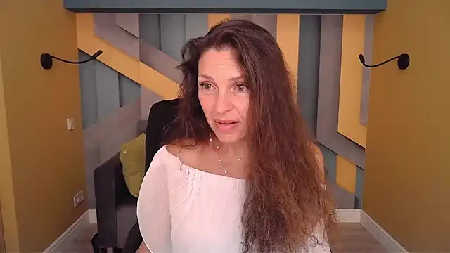 EllaLong live