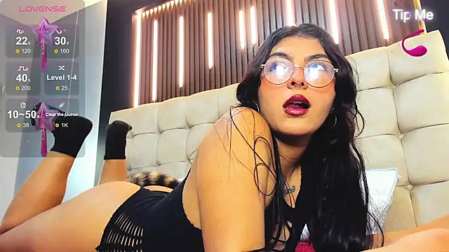 Amara_lune live