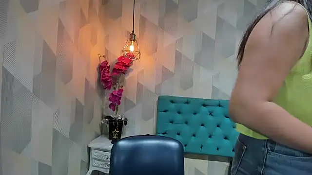 LindaBreeS live